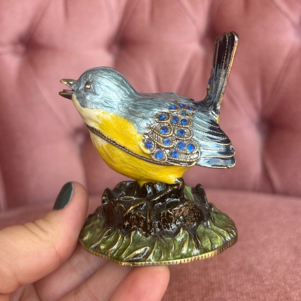 Jeweled Blue & Yellow Bird Trinket Box on Tree Stump – Rhinestone Enamel